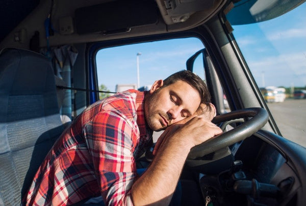 How to Stay Focused During Long Drives: 6 Proven Tips to Avoid Drowsy Driving