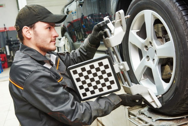 Signs Your Car Needs a Wheel Alignment or Balancing