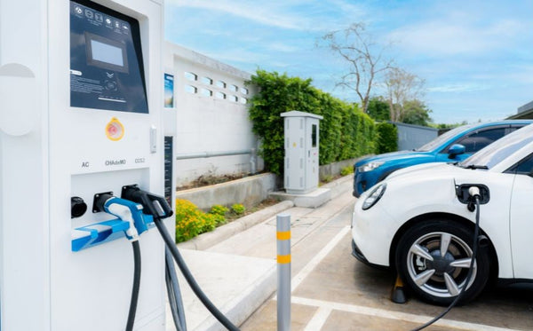 Electric Vehicles vs. Conventional Cars: Which is the Better Investment?